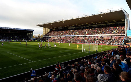 以强势表现 以强势表现